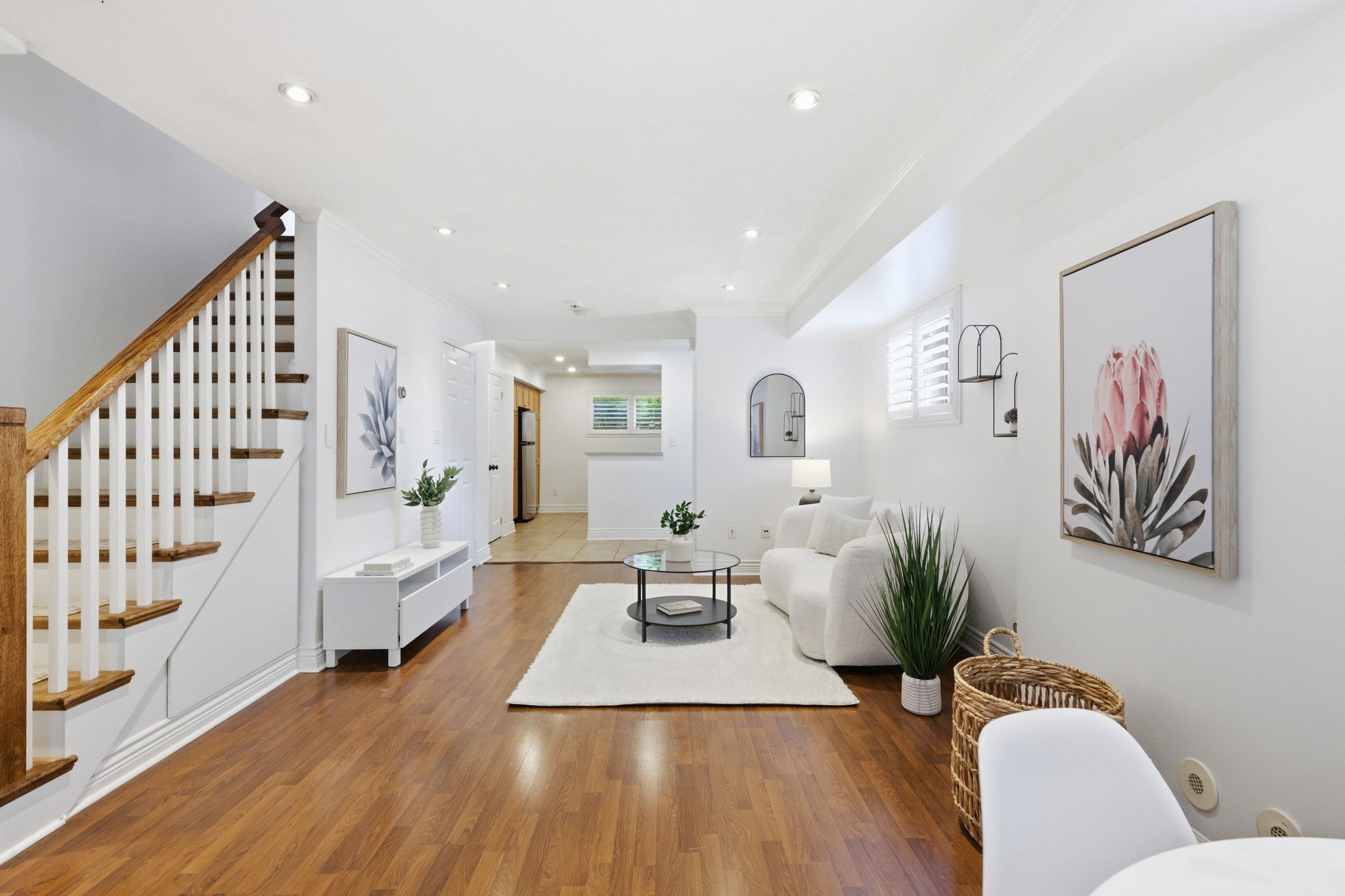Property in Toronto — delivered property photograph 8