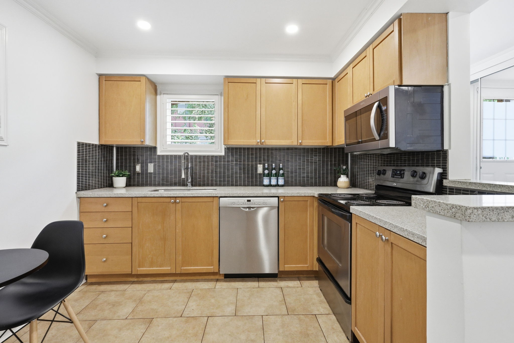 Property in Toronto — delivered property photograph 11