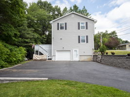 31 Hemlock Dr Millbury MA-49