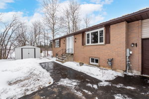 Front Porch/Entrance