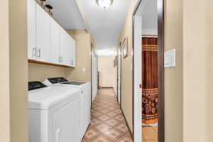 Hallway/Laundry