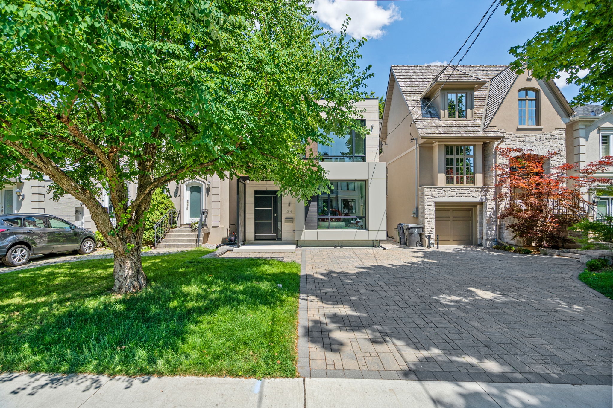 31 Hoyle Ave Toronto, ON M4S 2X5