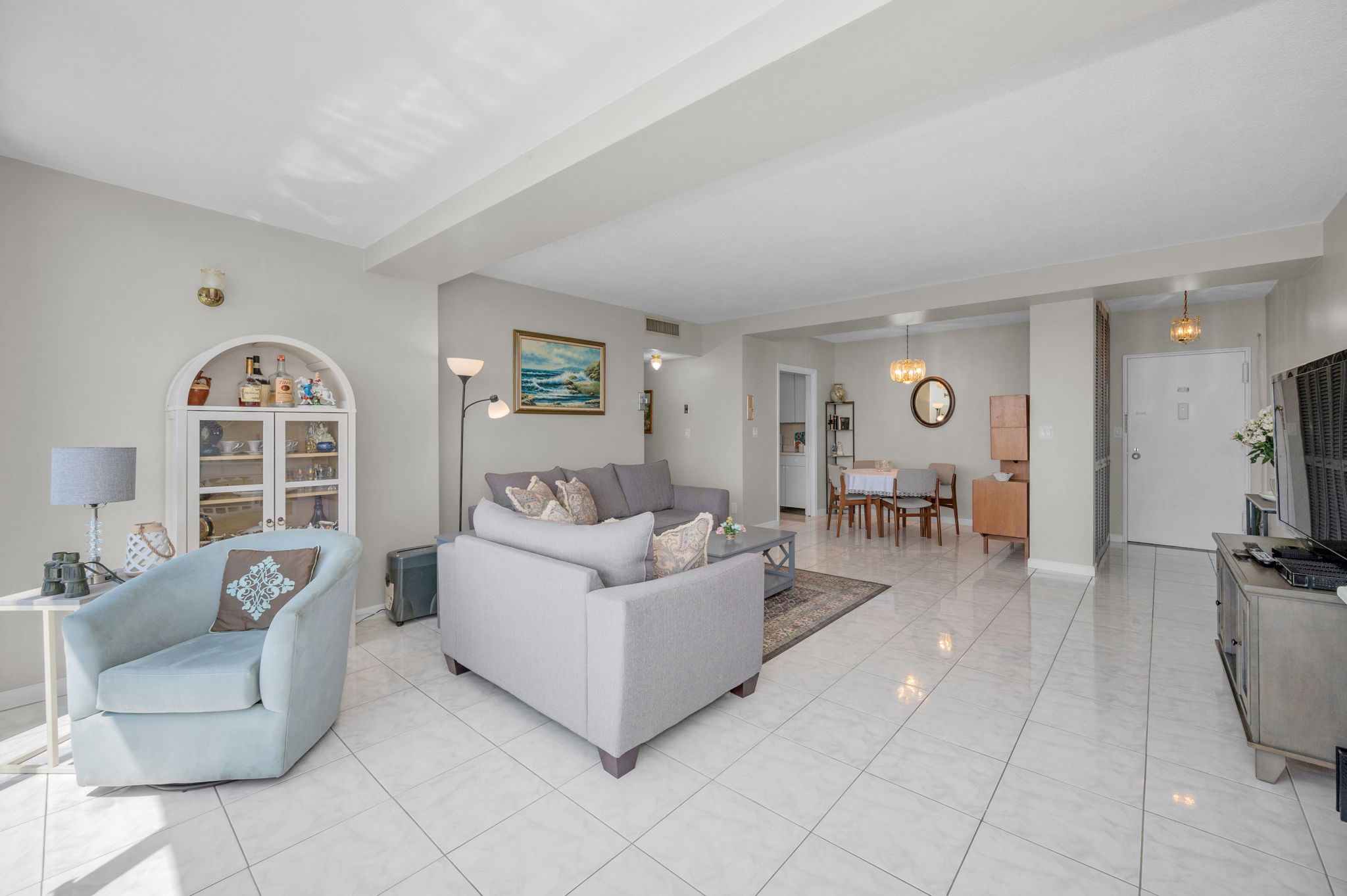 Family Room6