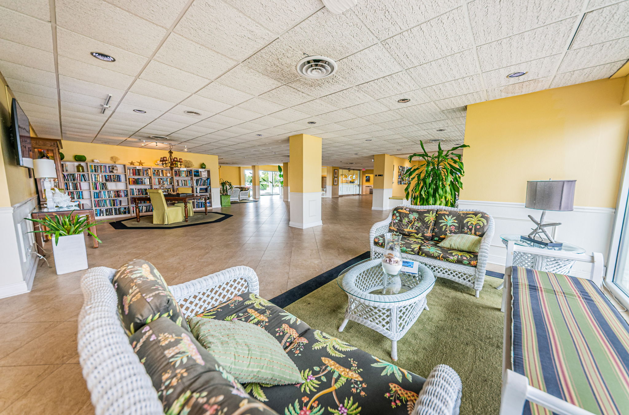 13-Lobby