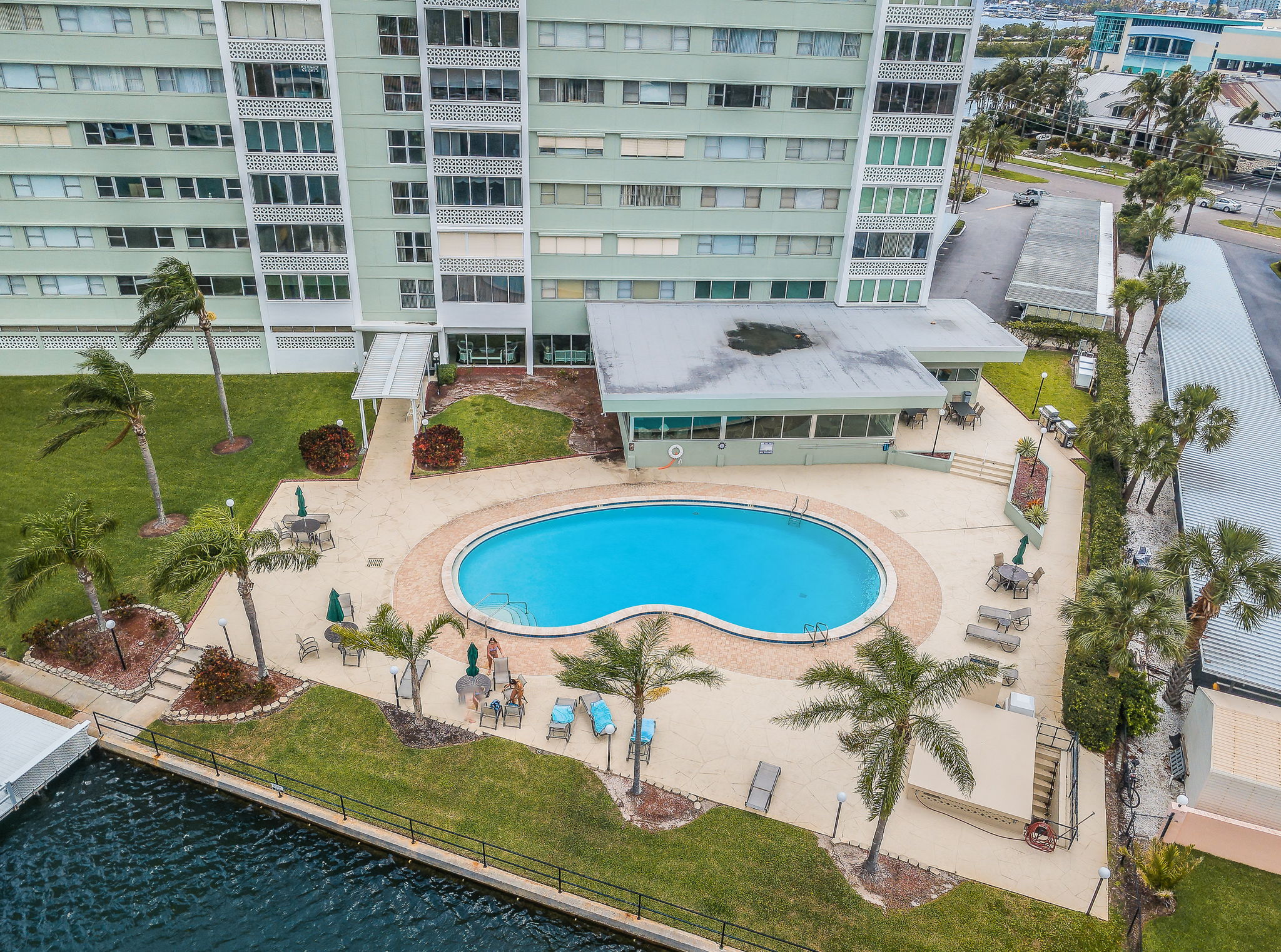 33-Pool