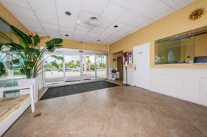 6-Lobby