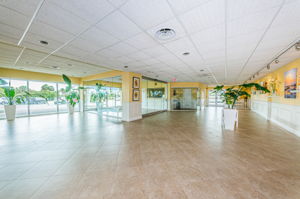 8-Lobby
