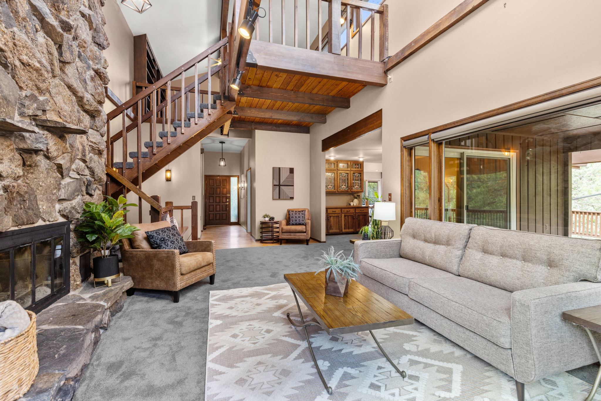 Open Floor Plan with Lots of Light