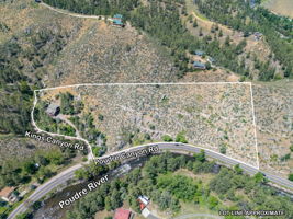 Over 600 Ft of River Border the Property