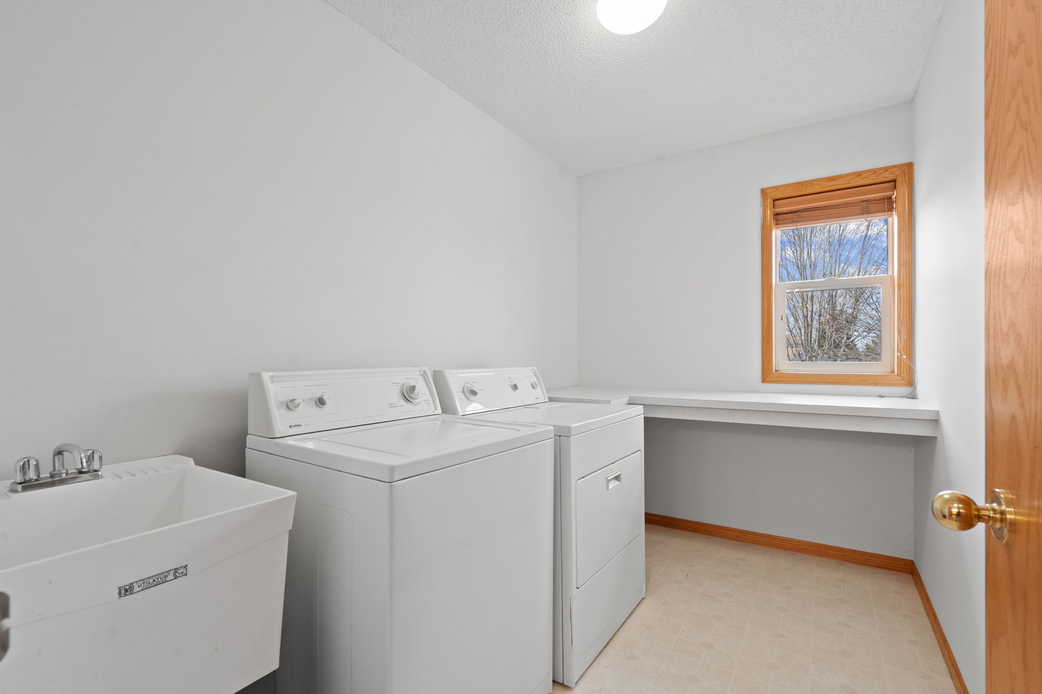 Upper level laundry room