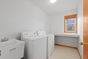 Upper level laundry room