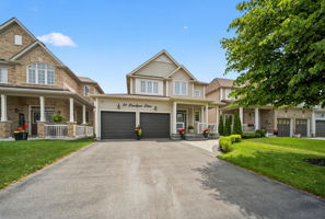 31 Lundigan Dr, Georgina ON
