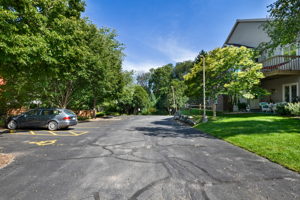 31 Park Heights Ct, Madison, WI 53711, USA Photo 4