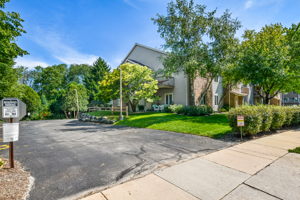 31 Park Heights Ct, Madison, WI 53711, USA Photo 3