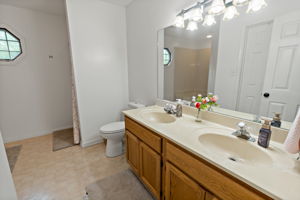  Photo 40
