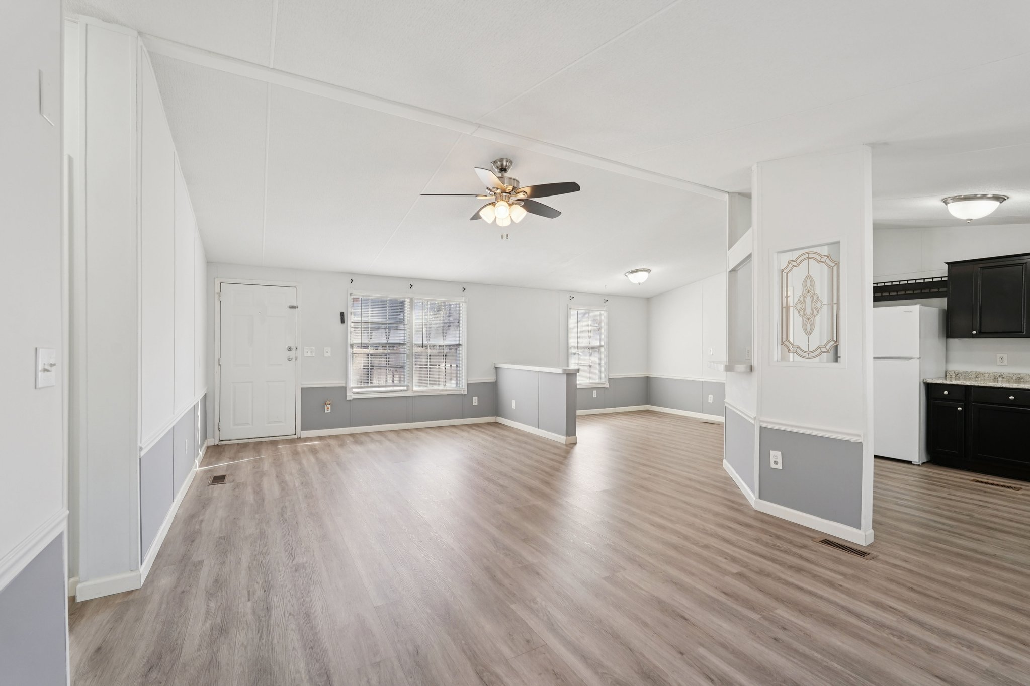 Pine Burr Dr-S3112-005.jpg