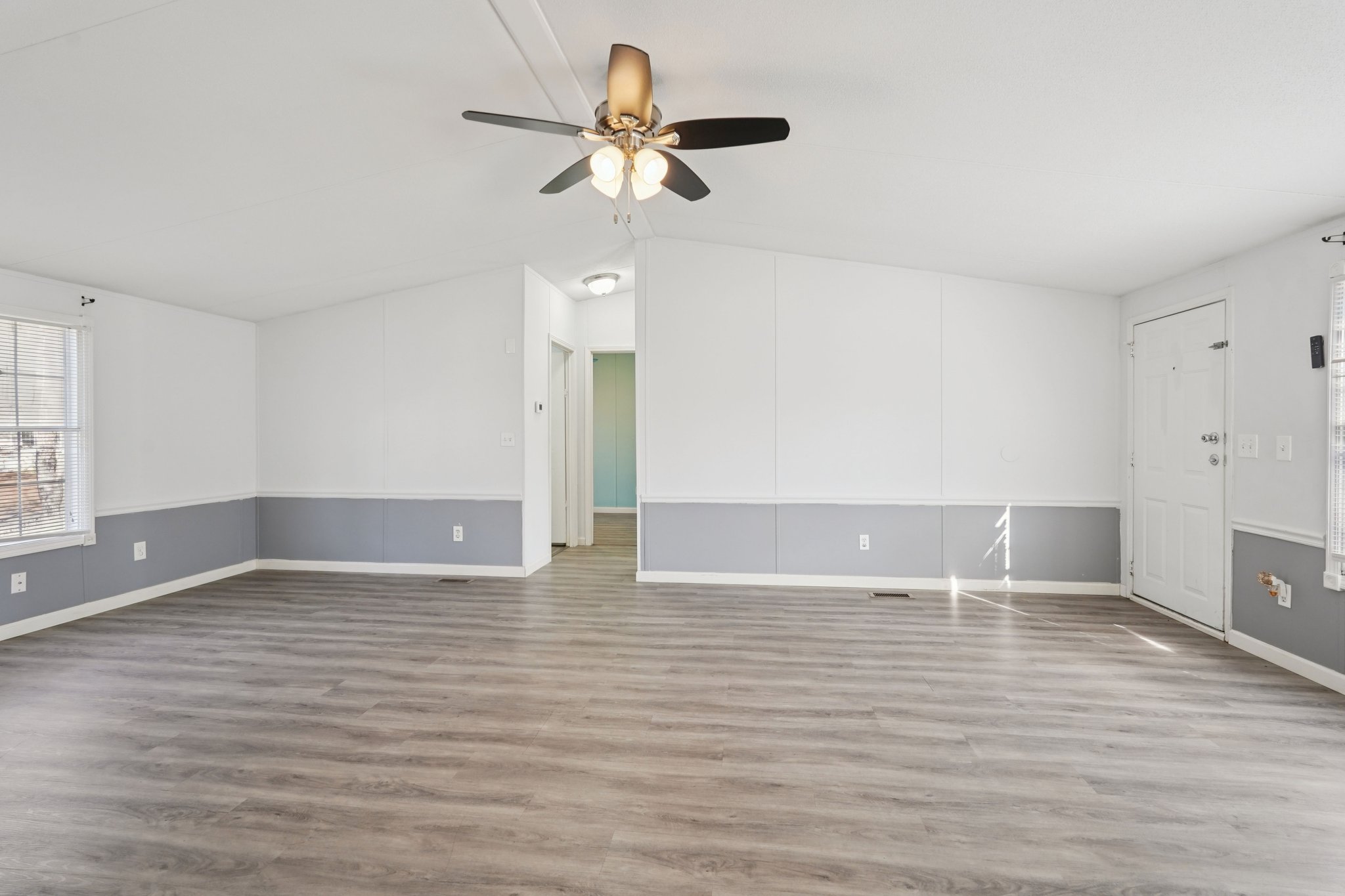 Pine Burr Dr-S3112-007.jpg