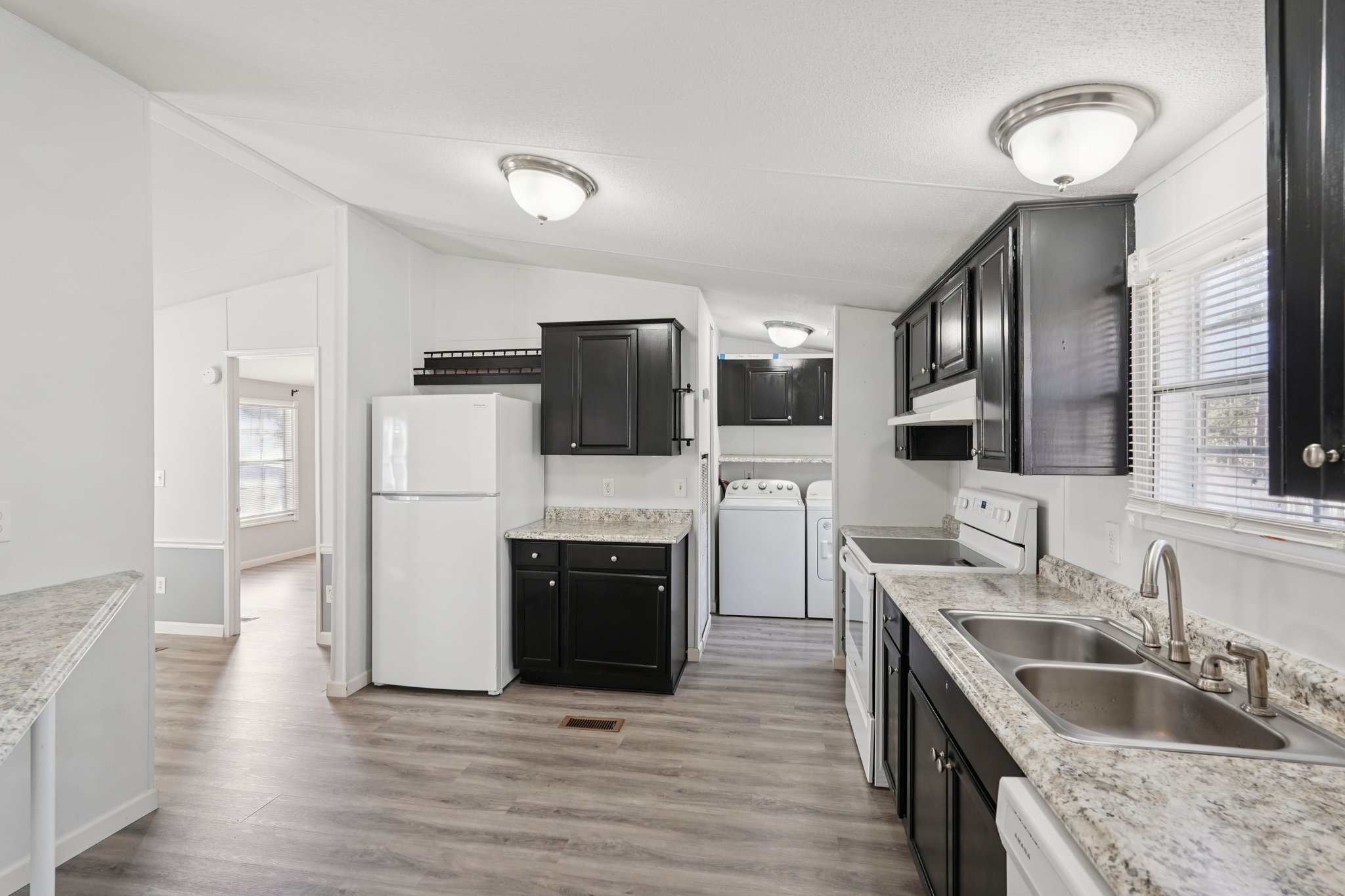 Pine Burr Dr-S3112-011.jpg