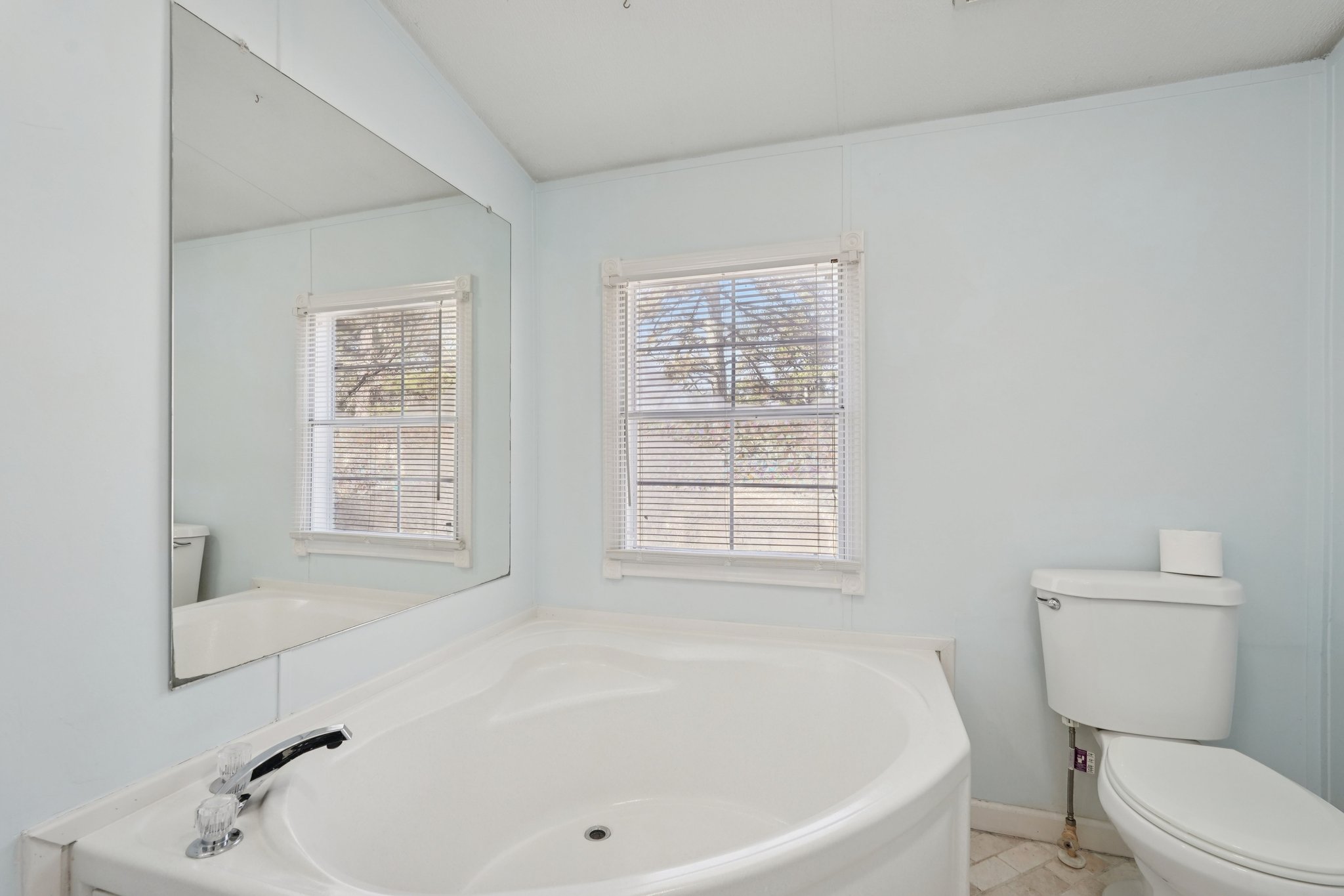 Pine Burr Dr-S3112-026.jpg