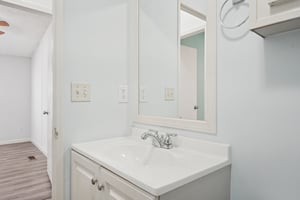 Pine Burr Dr-S3112-029.jpg