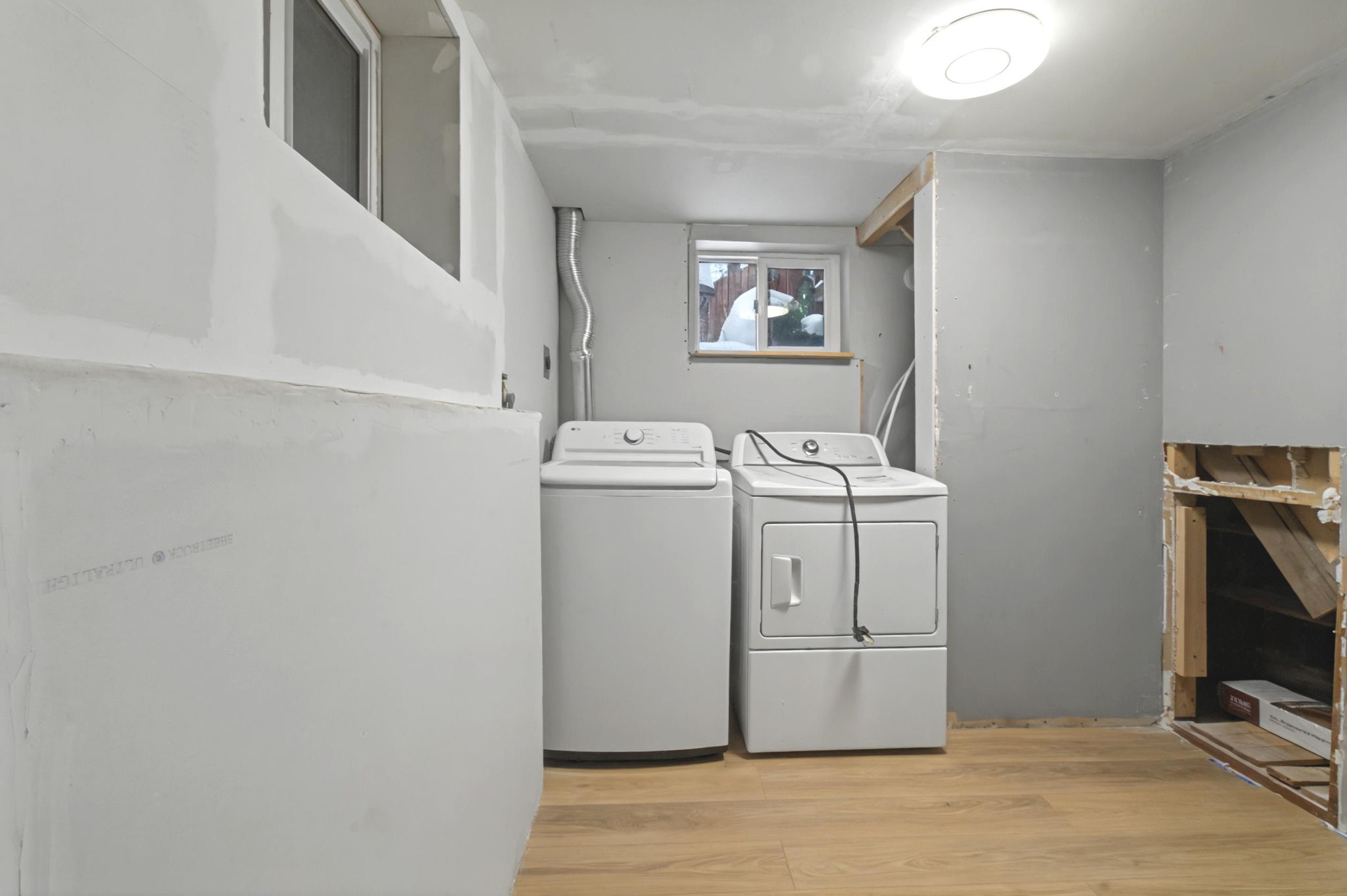  Photo 51