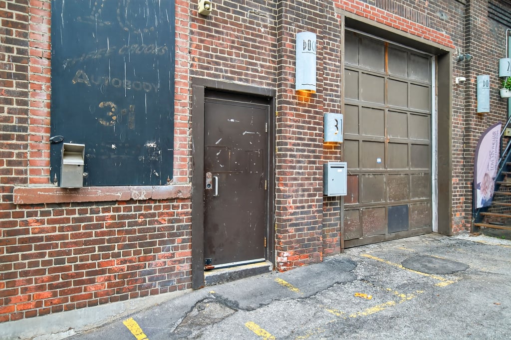 31 Polson St