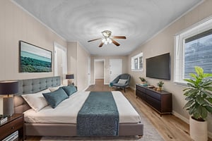 DSC_3232 virtually staged.jpeg