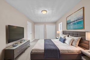 DSC_3293 virtually staged.jpeg