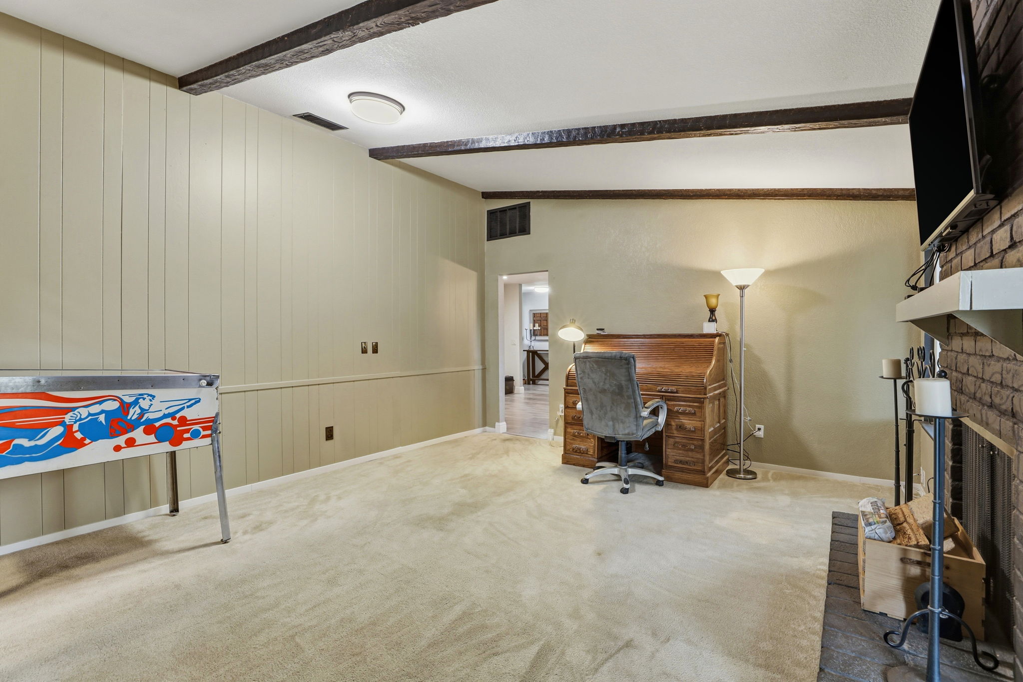 020_F8_31 Royal Ct Galt,