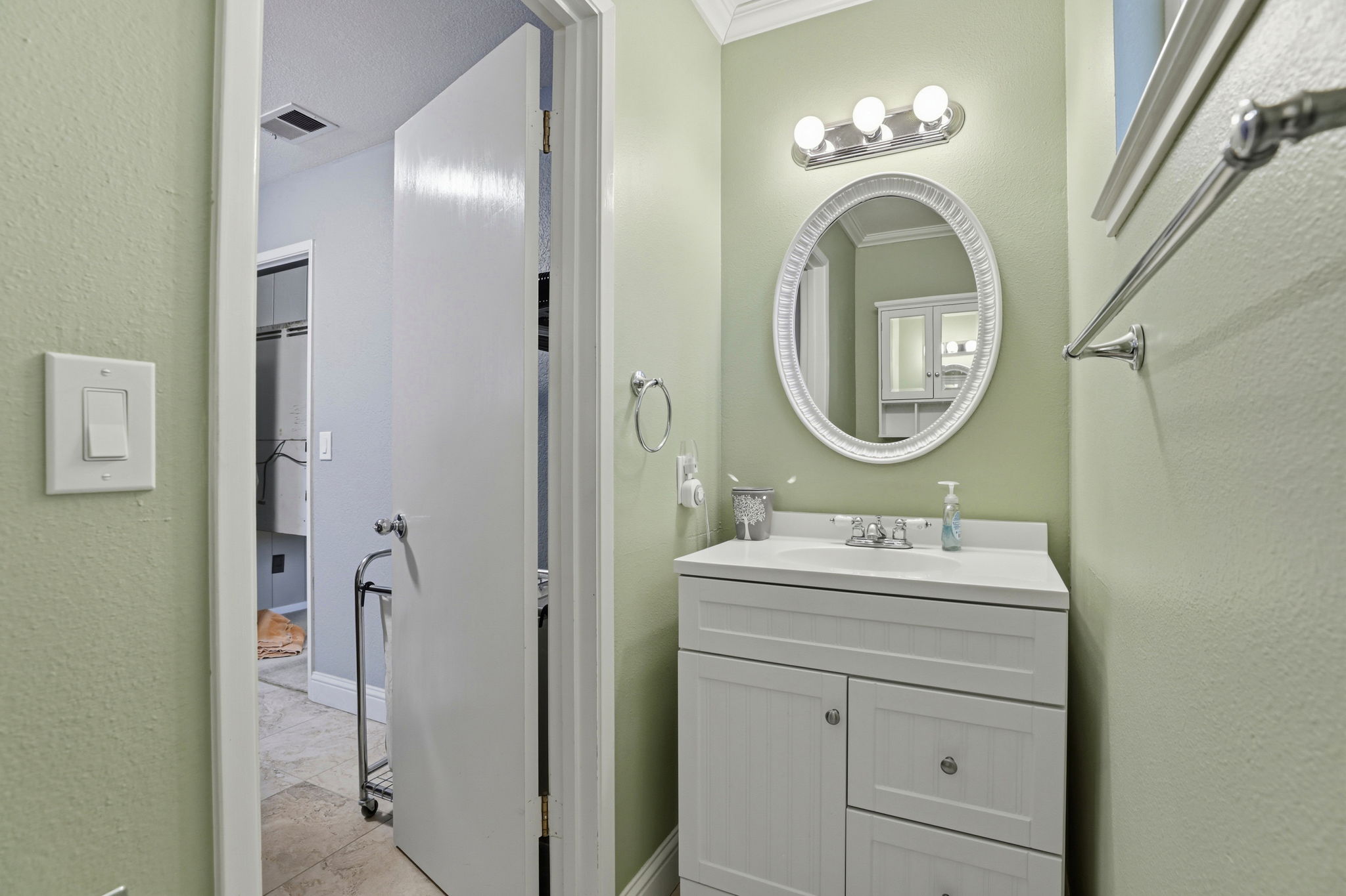 031_F8_31 Royal Ct Galt,