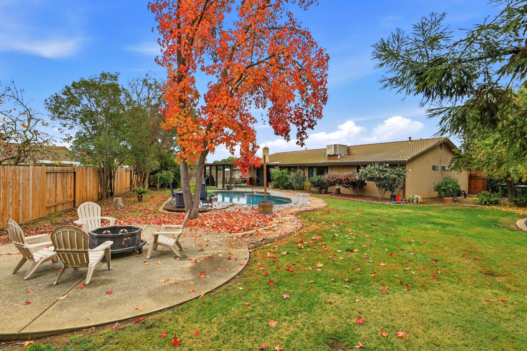 038_F8_31 Royal Ct Galt,