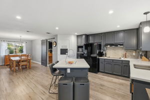 013_F8_31 Royal Ct Galt,