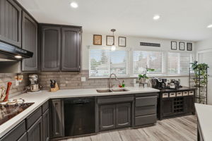 015_F8_31 Royal Ct Galt,