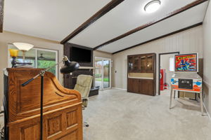 019_F8_31 Royal Ct Galt,