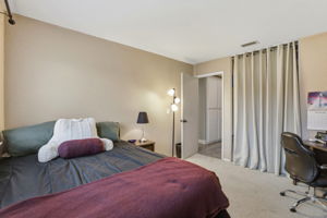 023_F8_31 Royal Ct Galt,