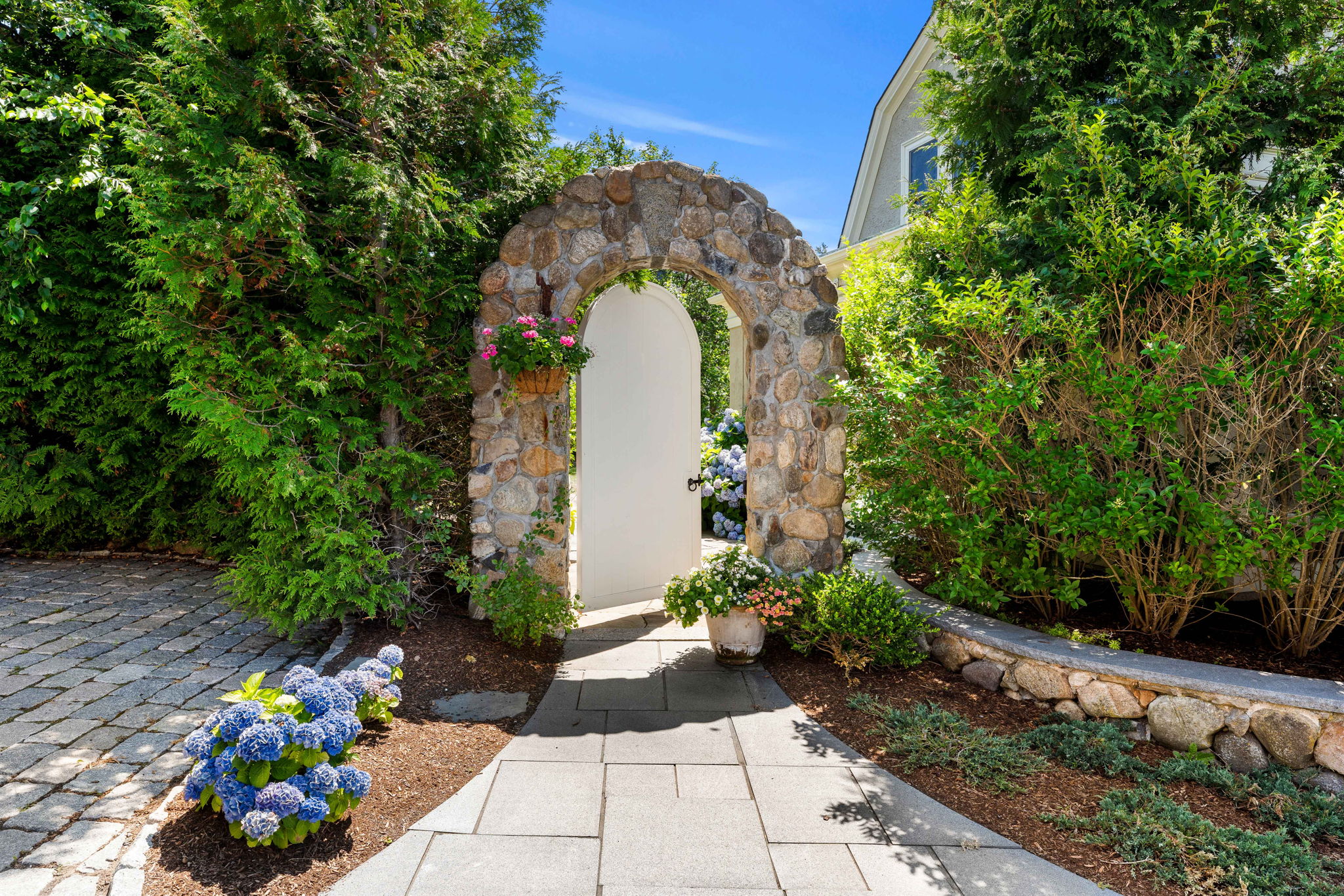 31 Shore Rd, Gloucester, MA 01930, USA Photo 99