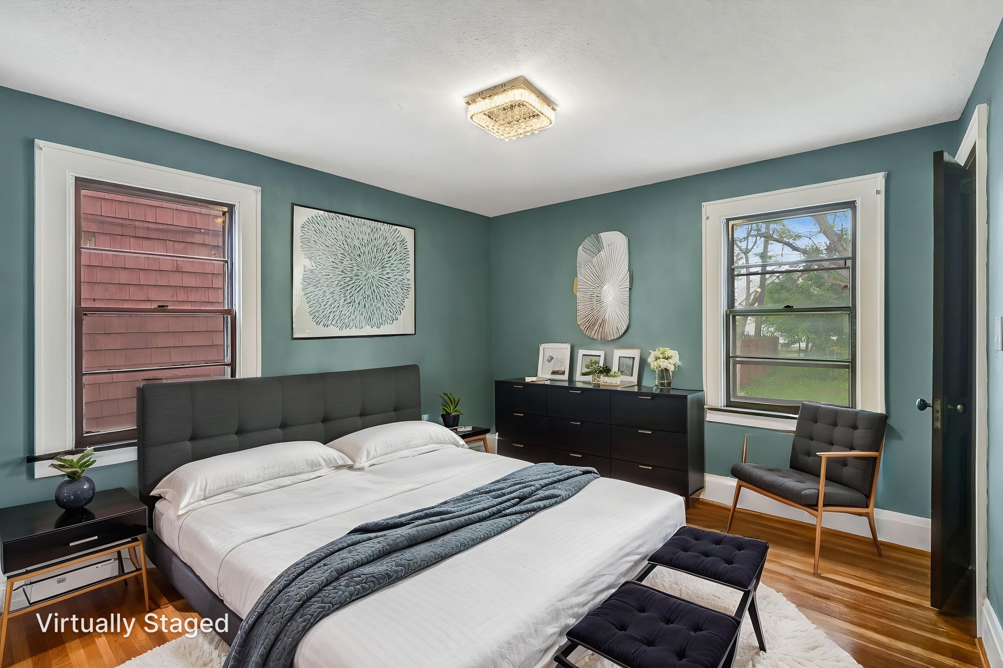 31-st-james-120 virtually staged.jpeg