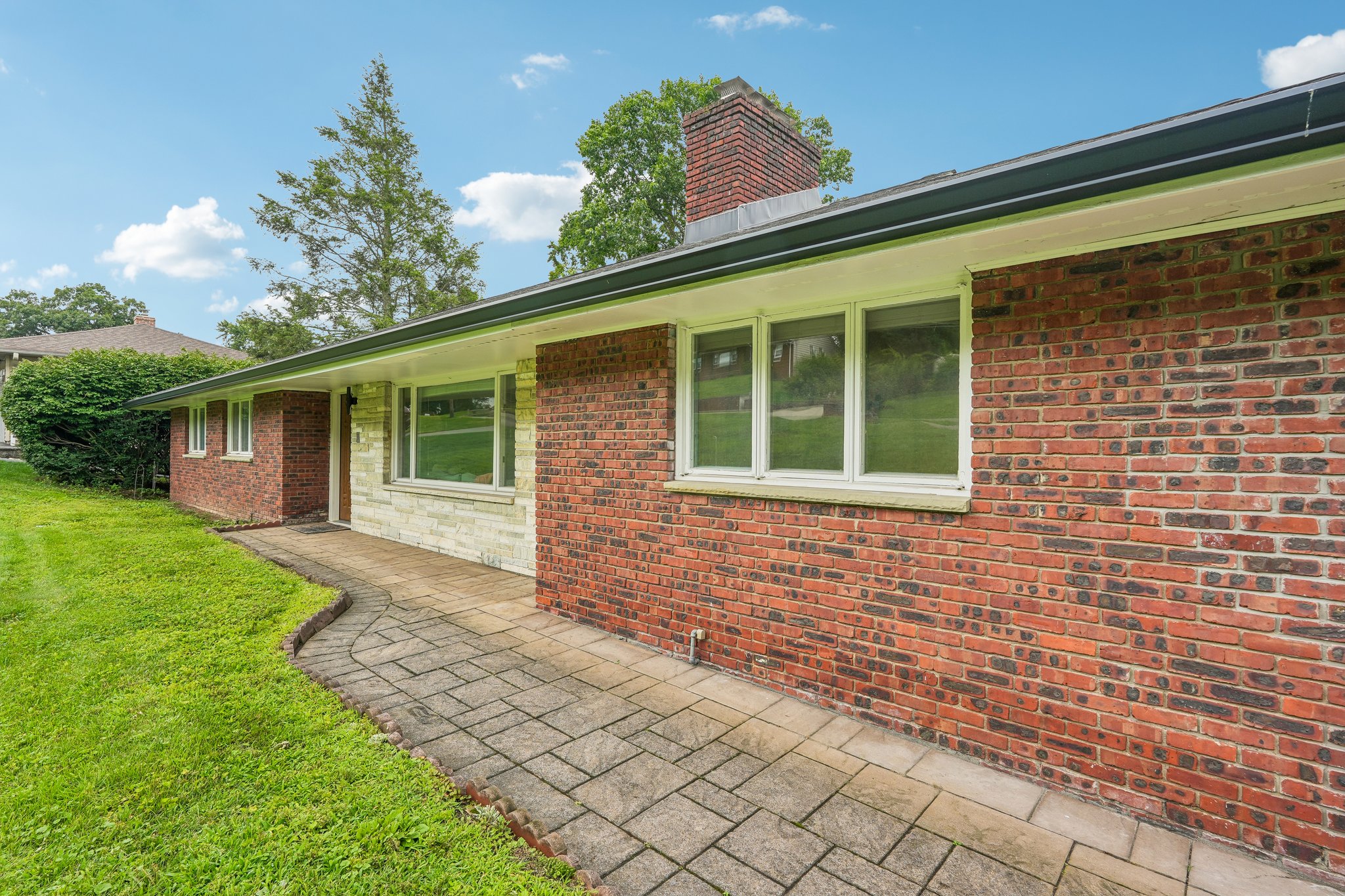 Front Walk Way 31 Surrey Dr