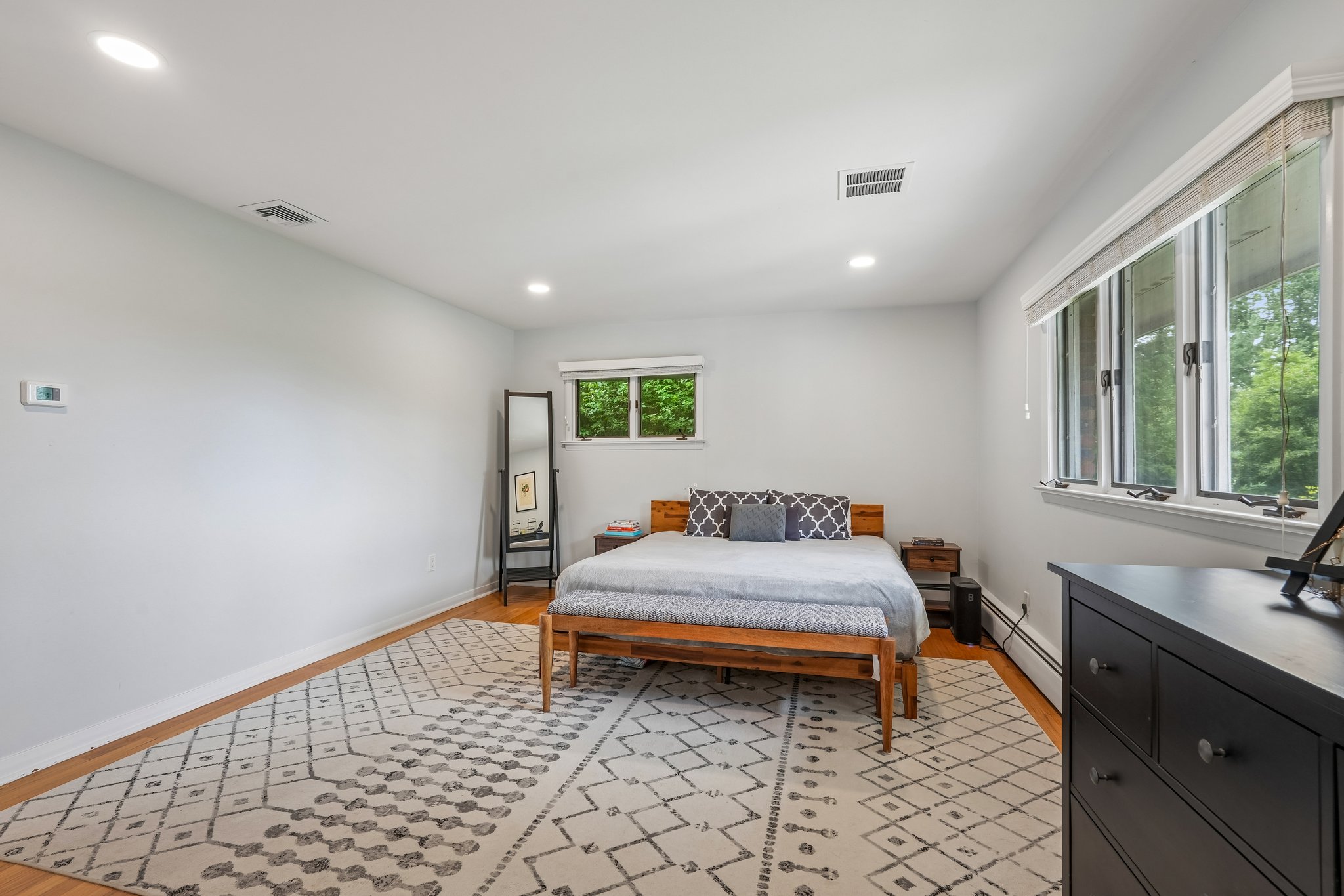 Surrey Dr-S3107-038.jpg