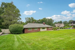 31 Surrey Dr