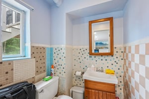 Surrey Dr-S3107-057.jpg