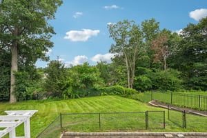 Surrey Dr-S3107-067.jpg