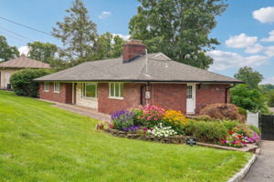 Welcome to 31 Surrey Ct