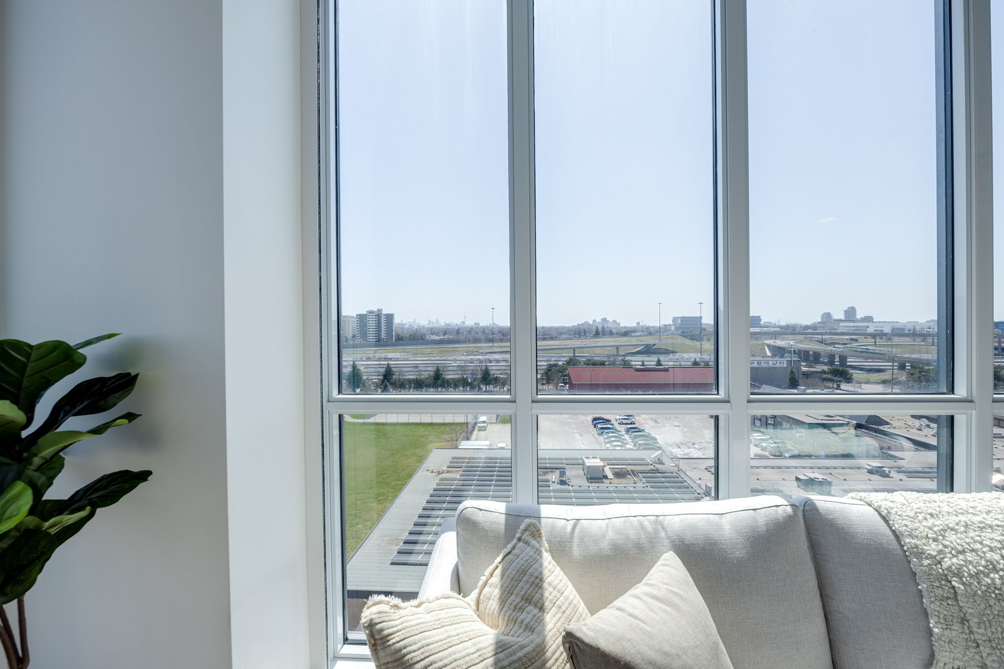 Toronto property showcase — delivered property photograph 16
