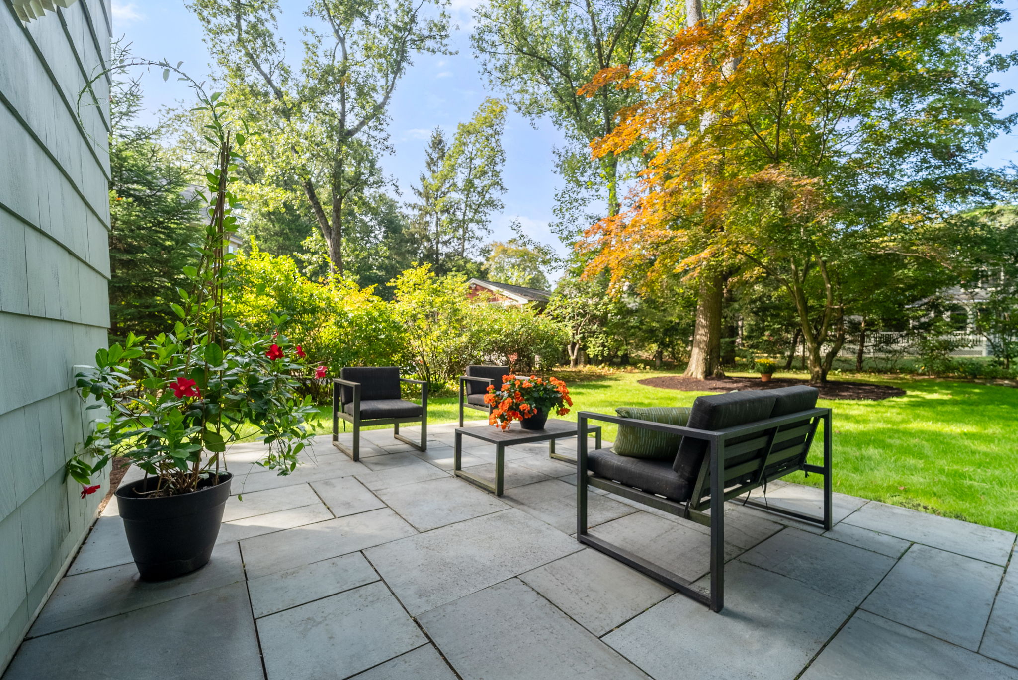 Exterior (15 of 15) edit