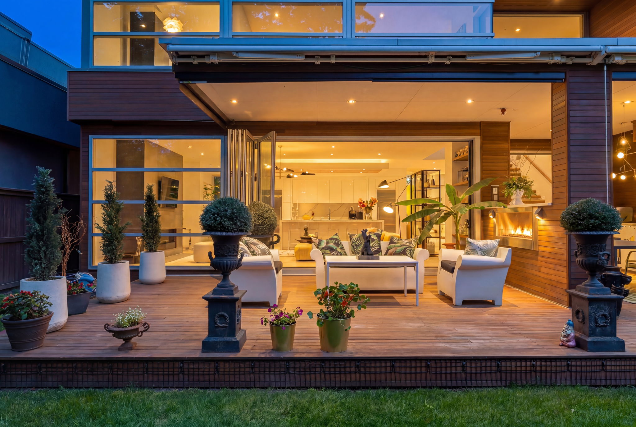 27-foot sliding and stacking glass wall