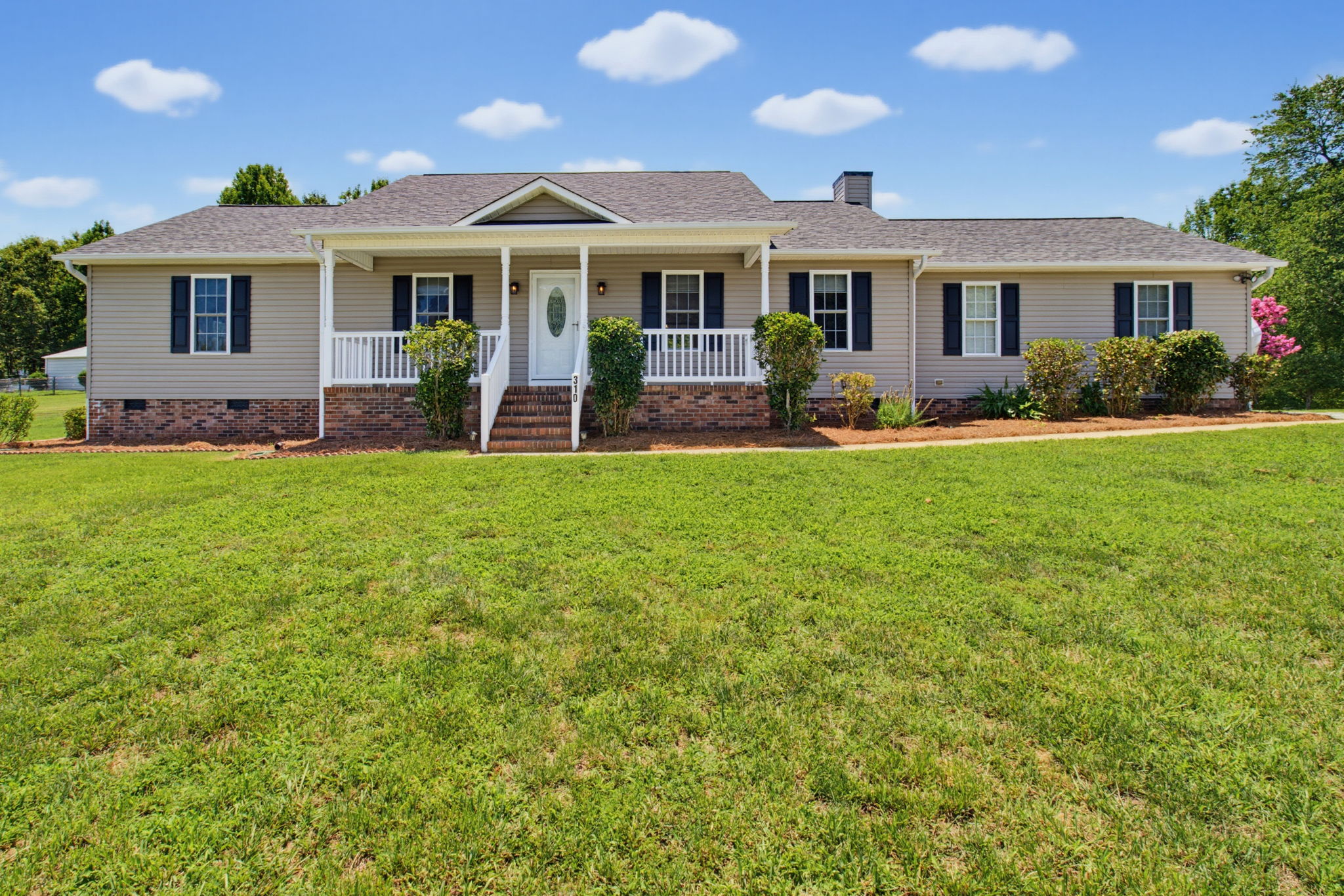 310 Dogwood Acres Ln-1