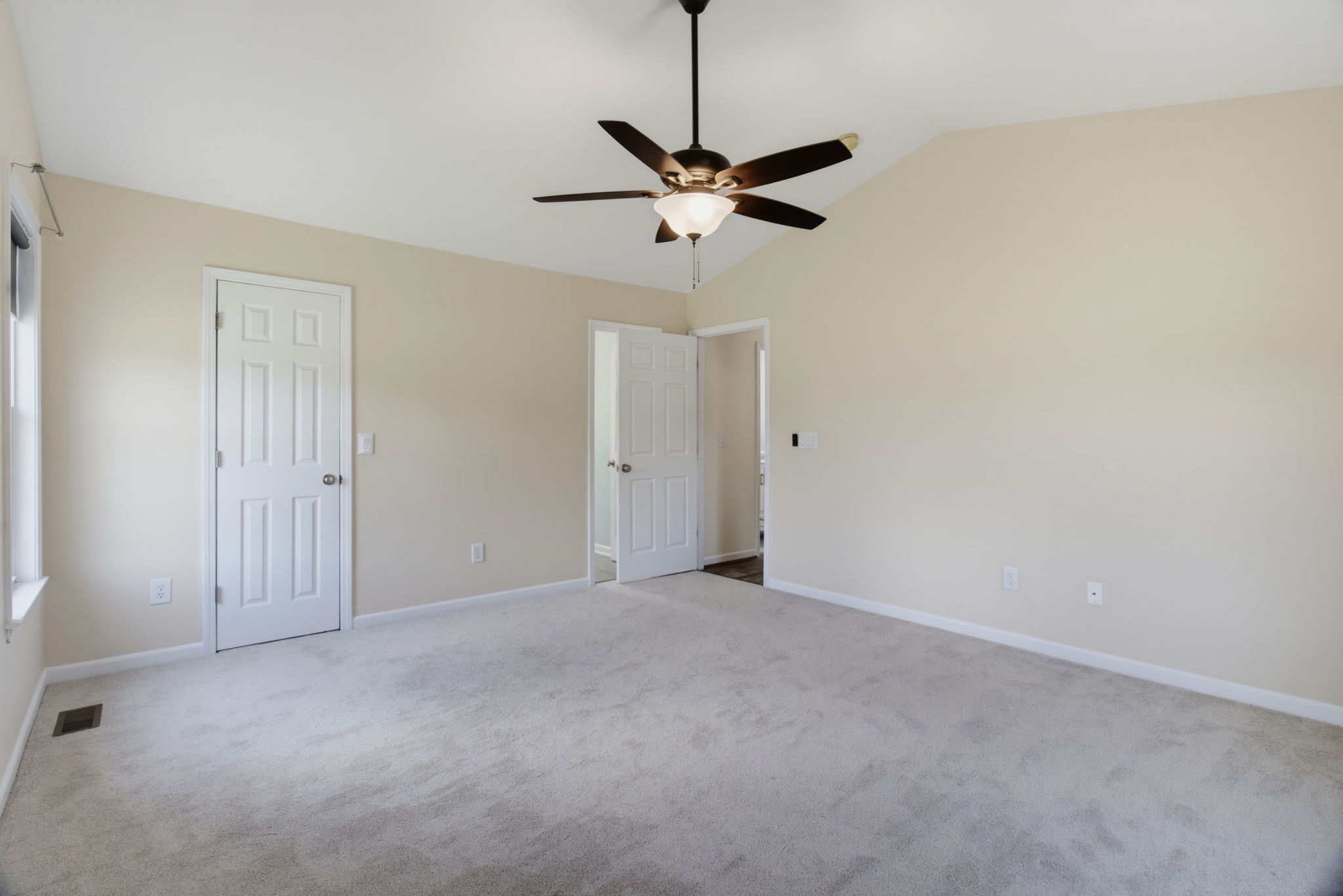 310 Dogwood Acres Ln-17
