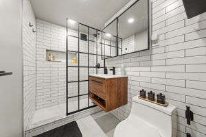 310_Lexington_2J_009