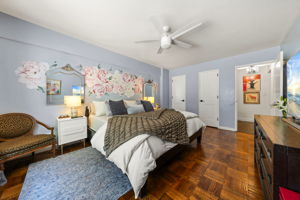 310_Lexington_2J_011